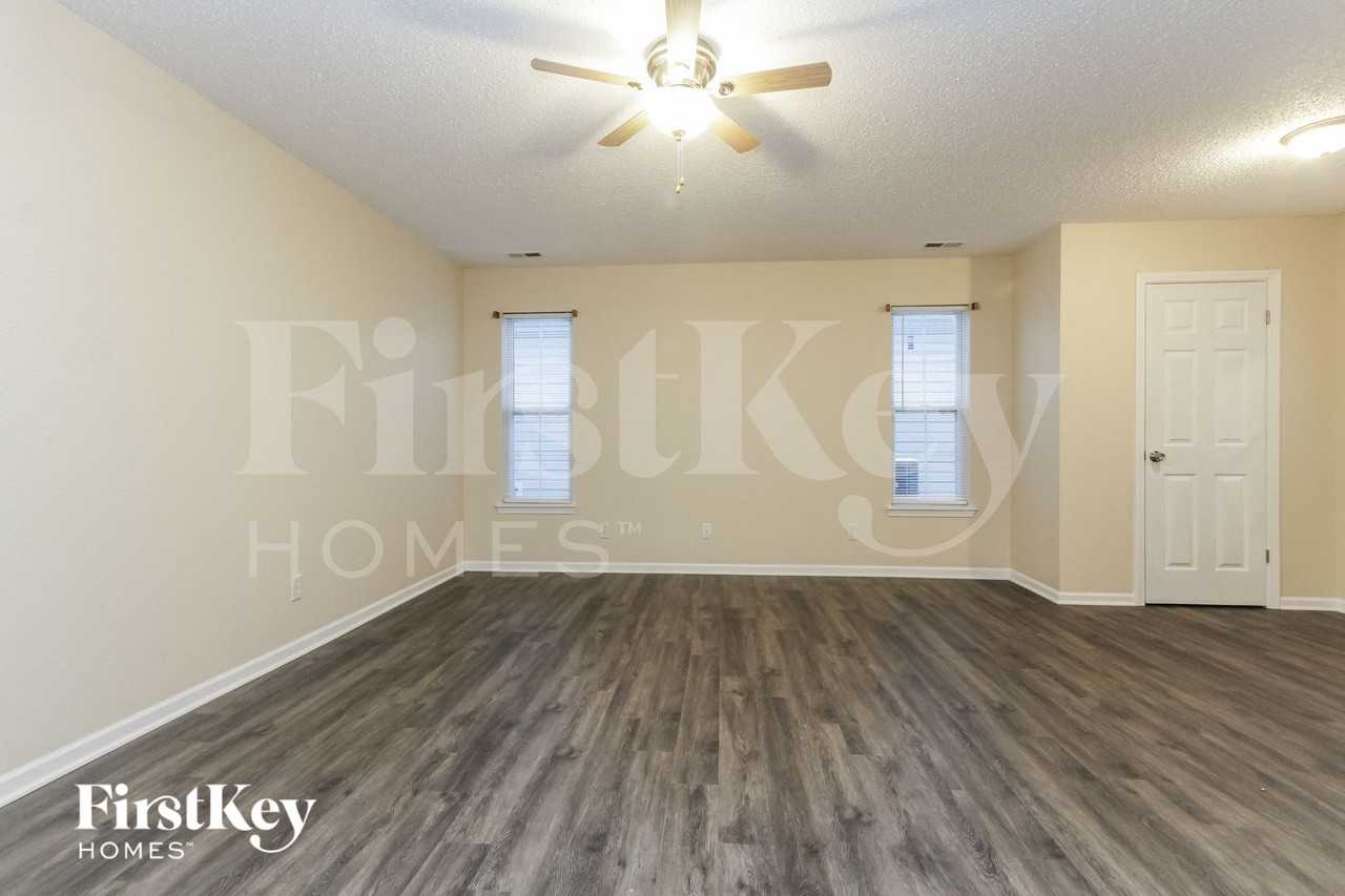 5805 Dollar Forge Dr - Photo 5 of 15