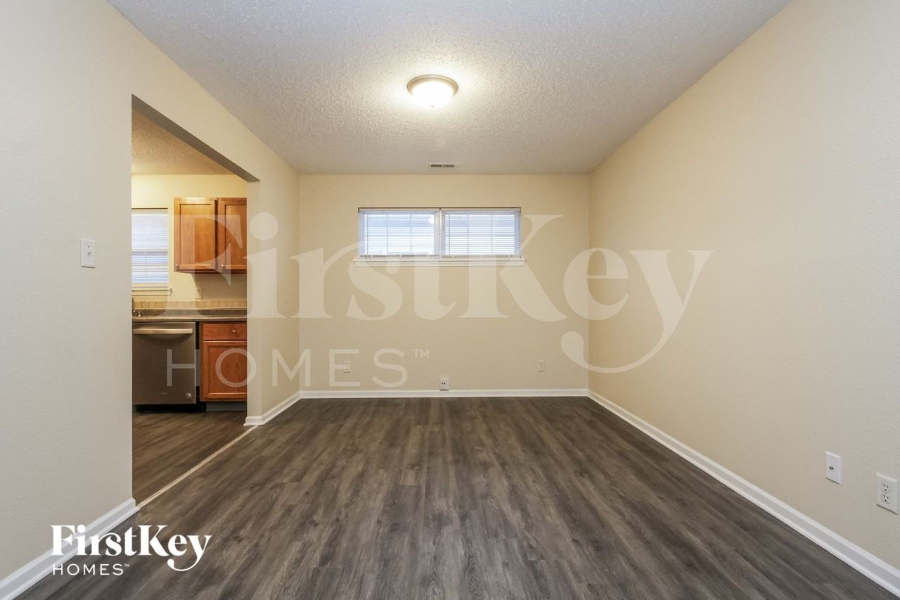 5805 Dollar Forge Dr - Photo 6 of 15