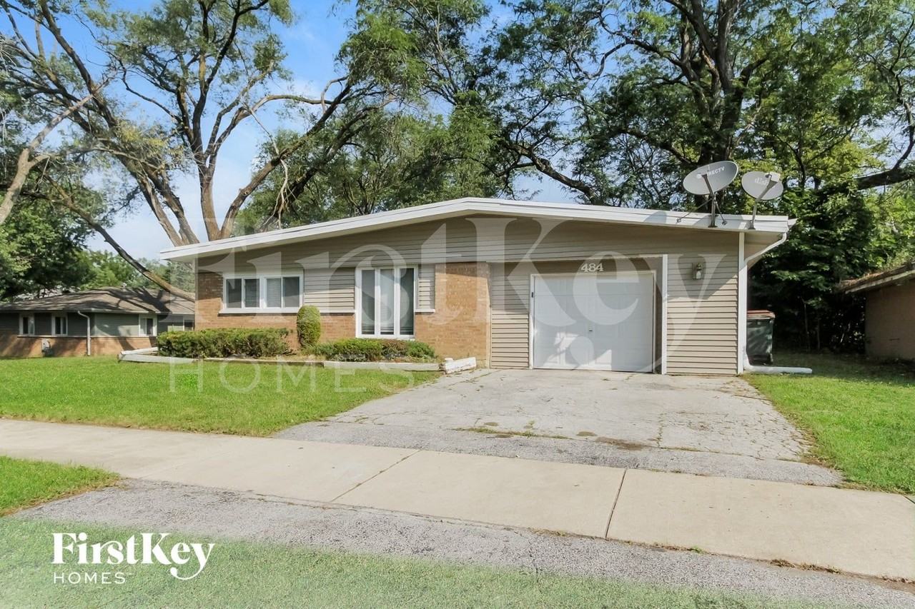 484 Talala St - Photo 2 of 15