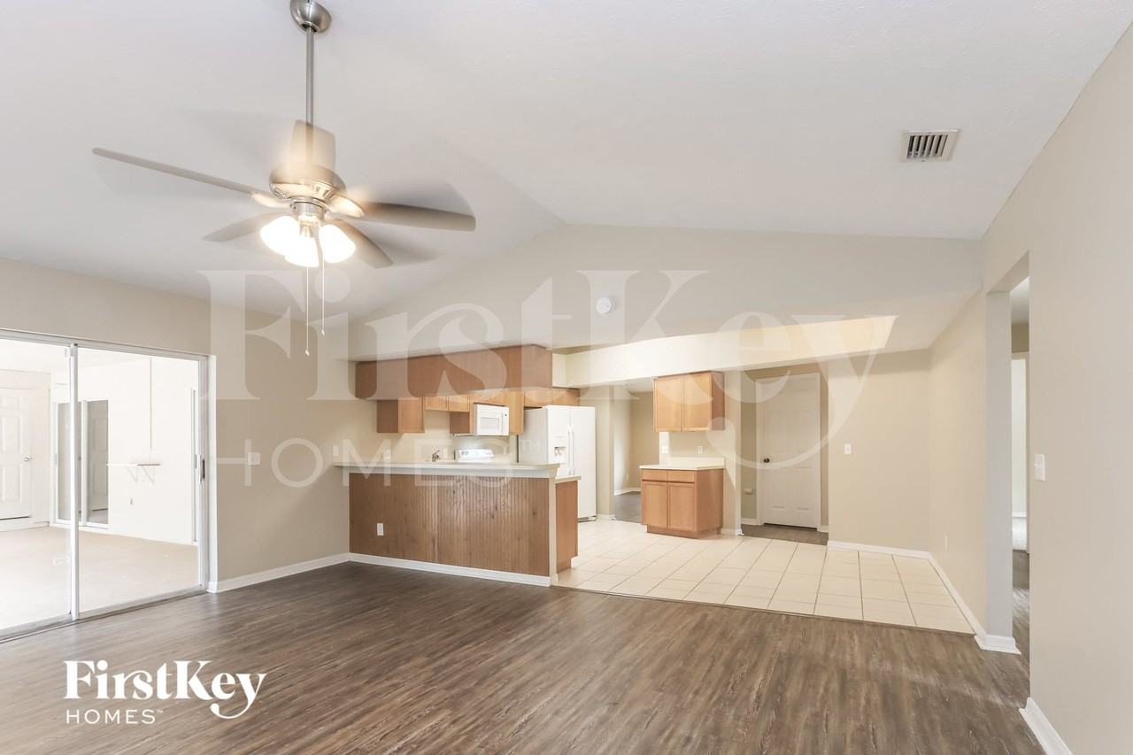 4411 Blantyre Pl - Photo 3 of 15