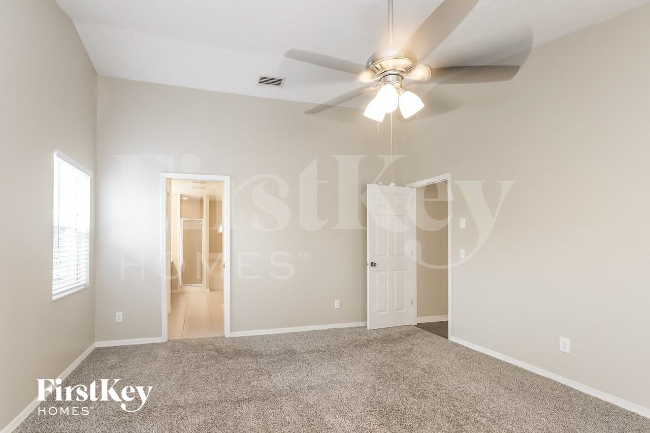 4411 Blantyre Pl - Photo 6 of 15