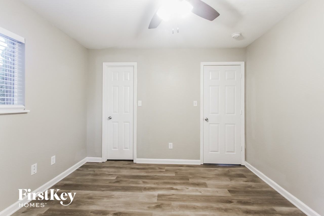 410 Grovewood Dr - Photo 7 of 15