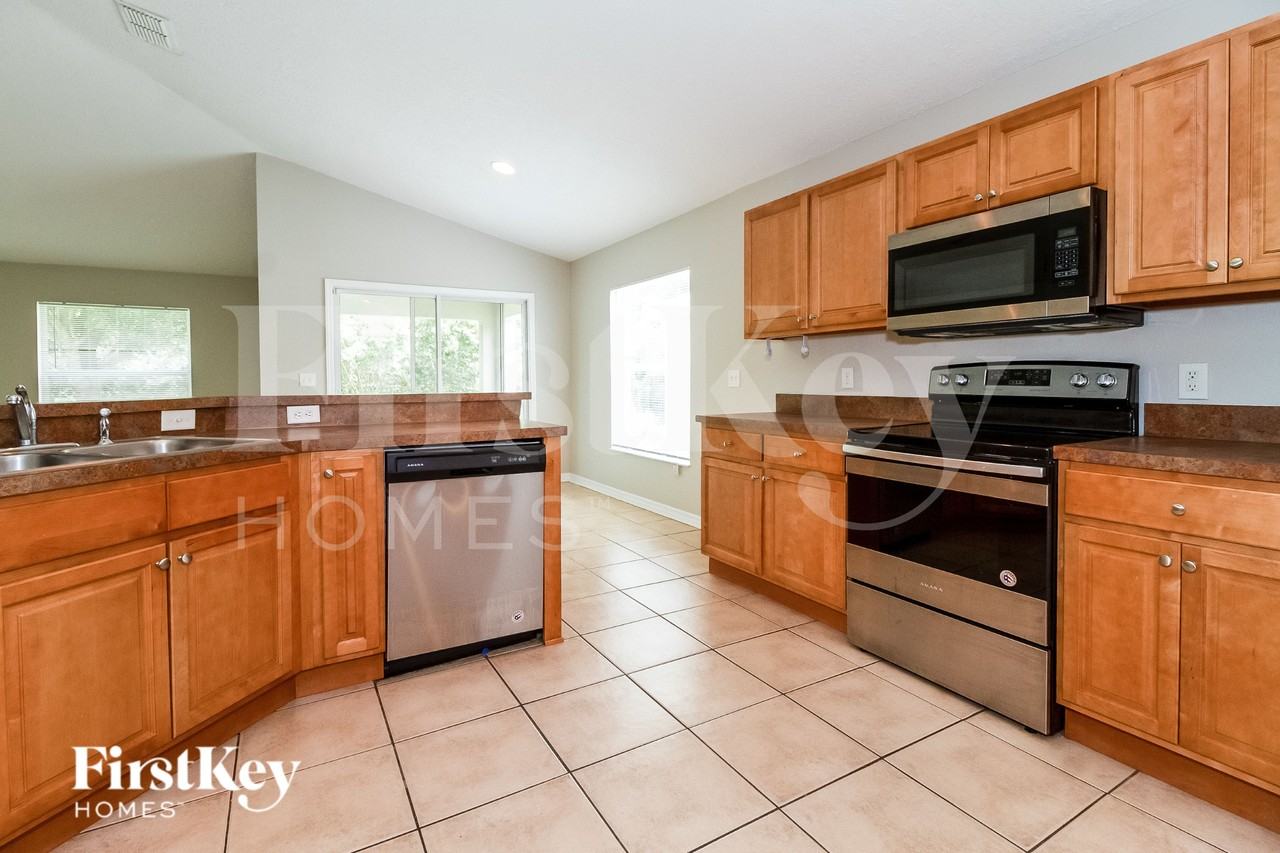 3924 Benson Park Blvd - Photo 4 of 16