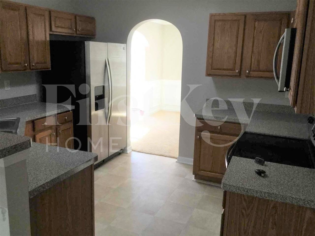 3844 Hadley Rd - Photo 4 of 13