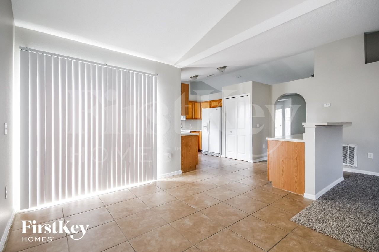 3457 Sleepy Hill Oaks St - Photo 6 of 16