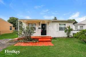 featured image of 2839 Washington St