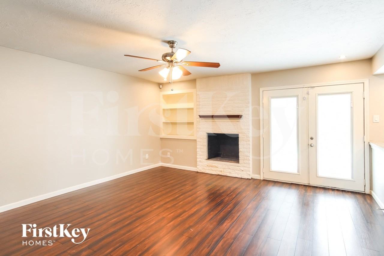 21407 Park Downe Ln - Photo 2 of 15