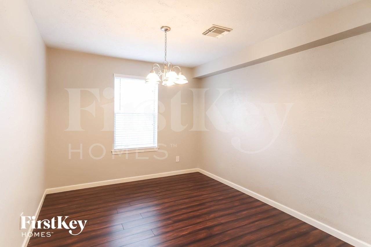 21407 Park Downe Ln - Photo 3 of 15