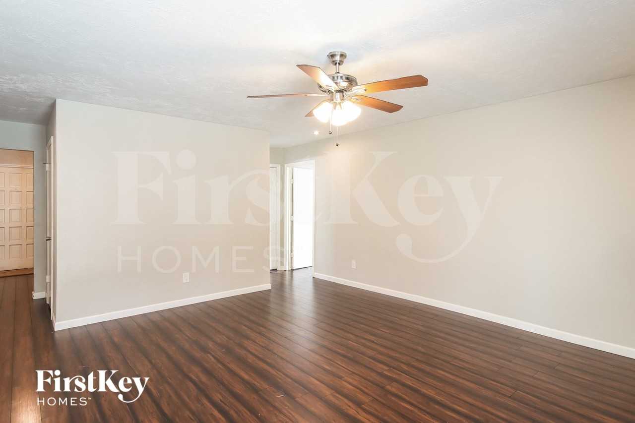 21407 Park Downe Ln - Photo 6 of 15