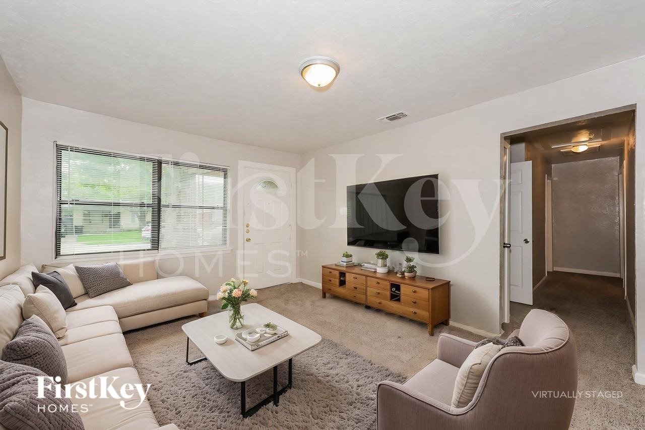 1504 Valley View St - Photo 3 of 19