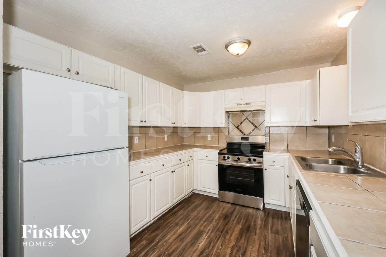 1504 Valley View St - Photo 7 of 19
