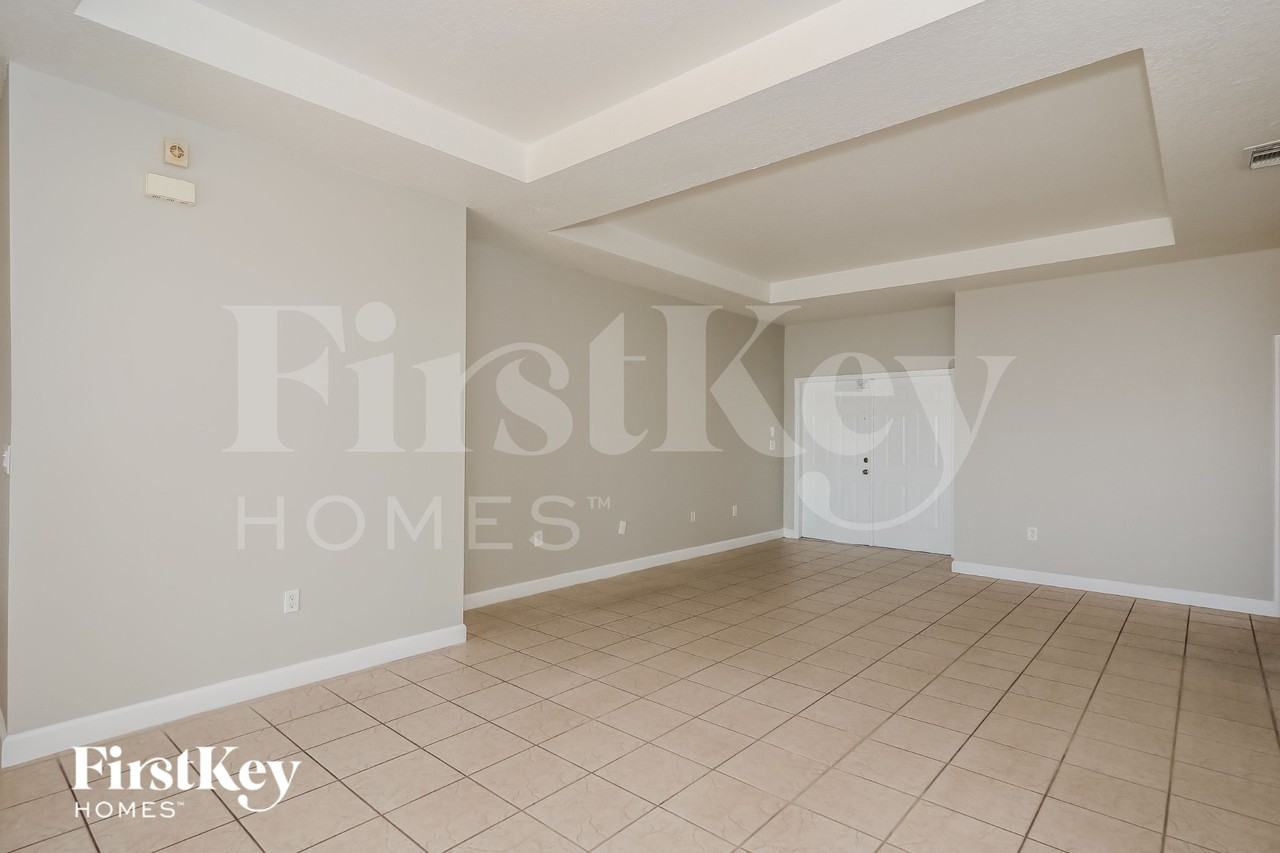 14200 Swavenue - Photo 4 of 16