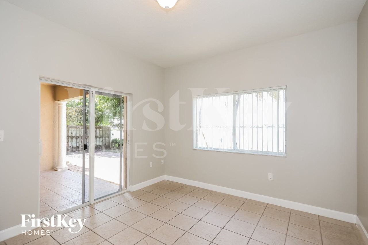 14200 Swavenue - Photo 7 of 16