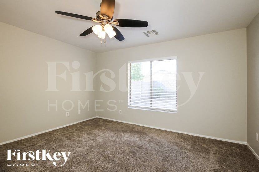13006 W Redfield Rd - Photo 6 of 15