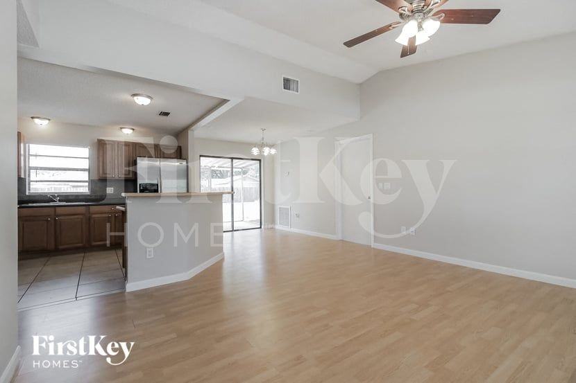 1180 Flintlock Ave Se - Photo 2 of 15