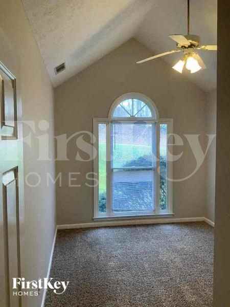 110 Fairview Chase - Photo 7 of 10