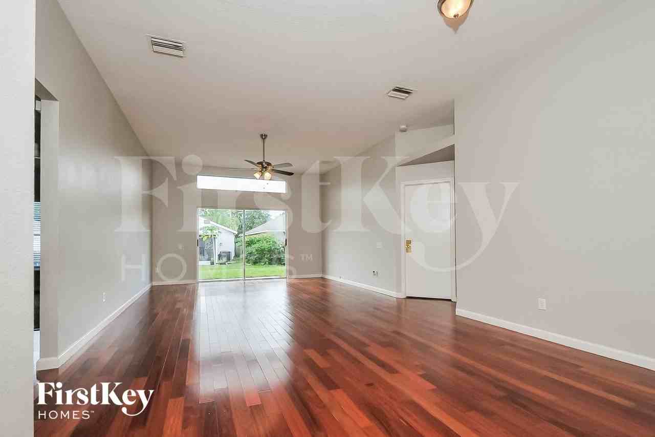 10452 Hunters Haven Blvd - Photo 7 of 15
