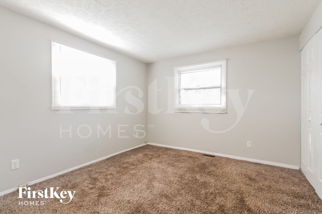 10342 Heather Hills Rd - Photo 7 of 15