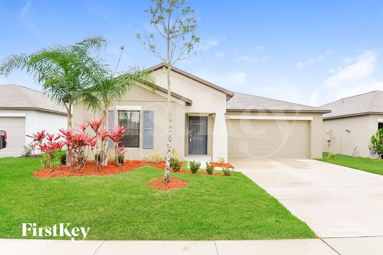 10104 Rose Petal Pl