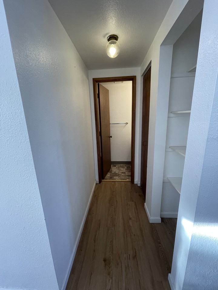 612 E 9th Ave #1 - Photo 6 of 13
