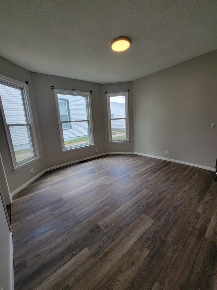 914 S 6th St #1 - Photo 4 of 5