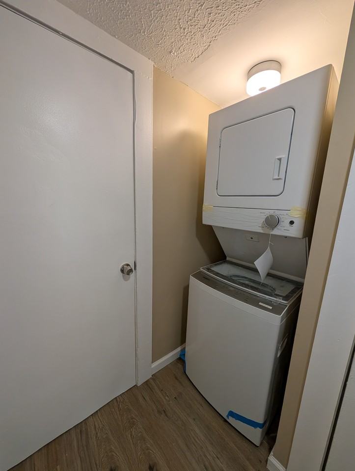 141 6th St #3 - Photo 3 of 8