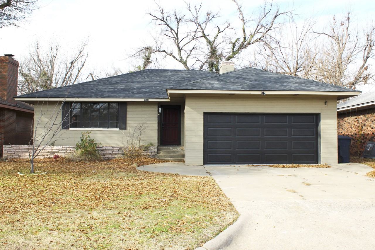 4633 N Indiana Ave - Photo 2 of 23