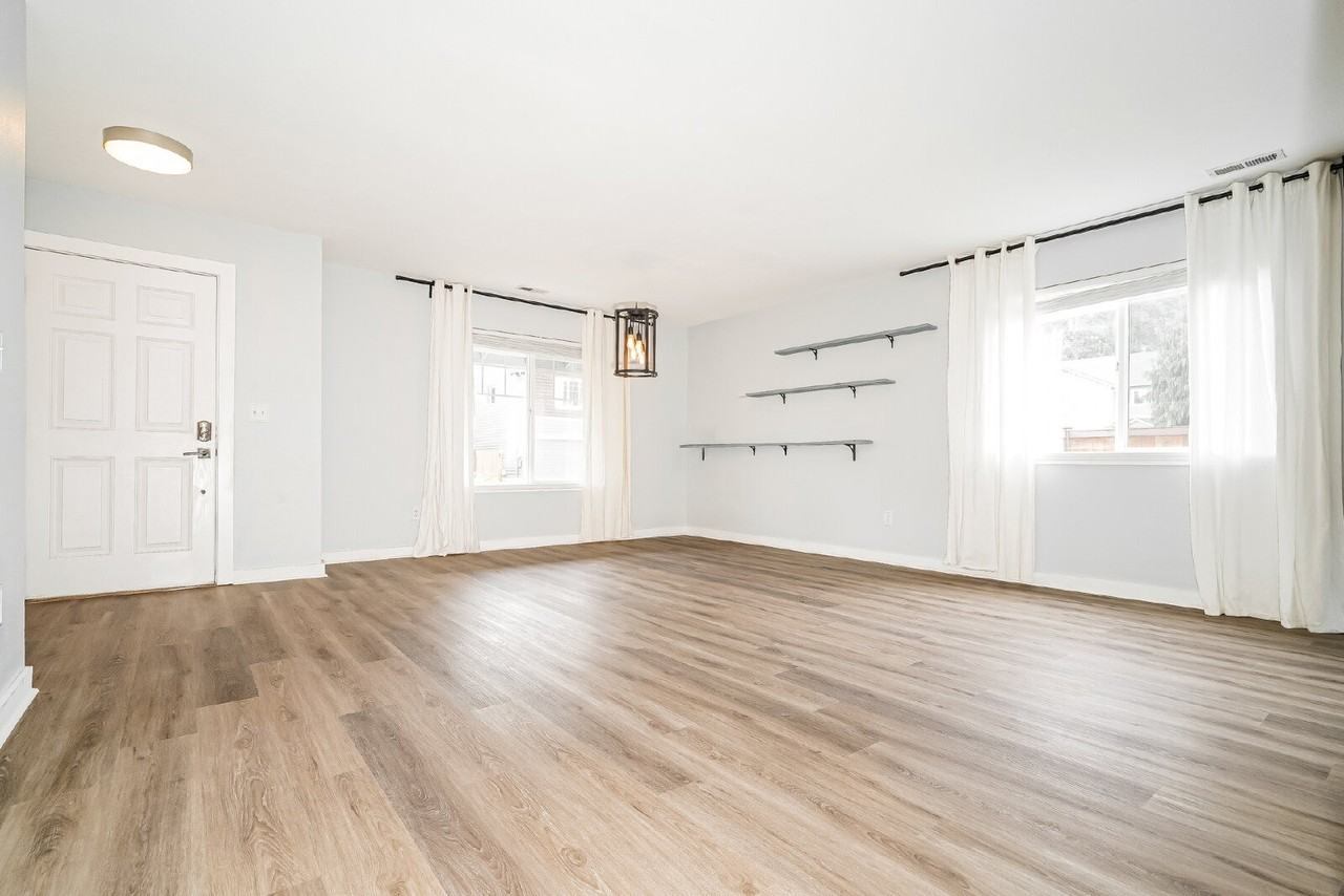 11521 138th Street Ct E - Photo 2 of 15