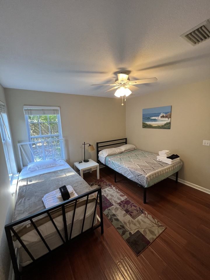 104 Adams Ct - Photo 4 of 15
