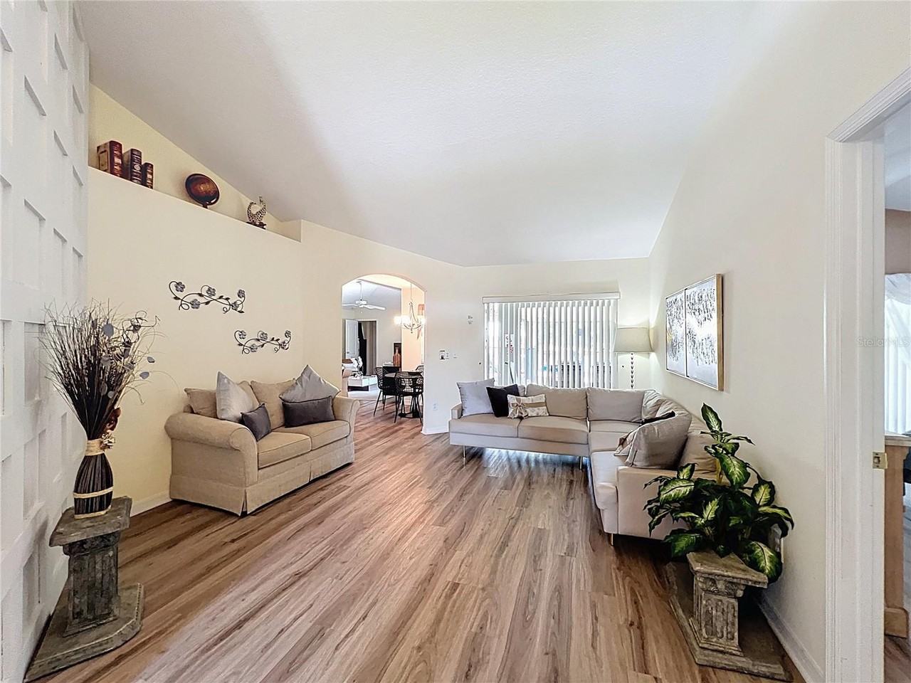 458 Moscato Dr - Photo 3 of 25