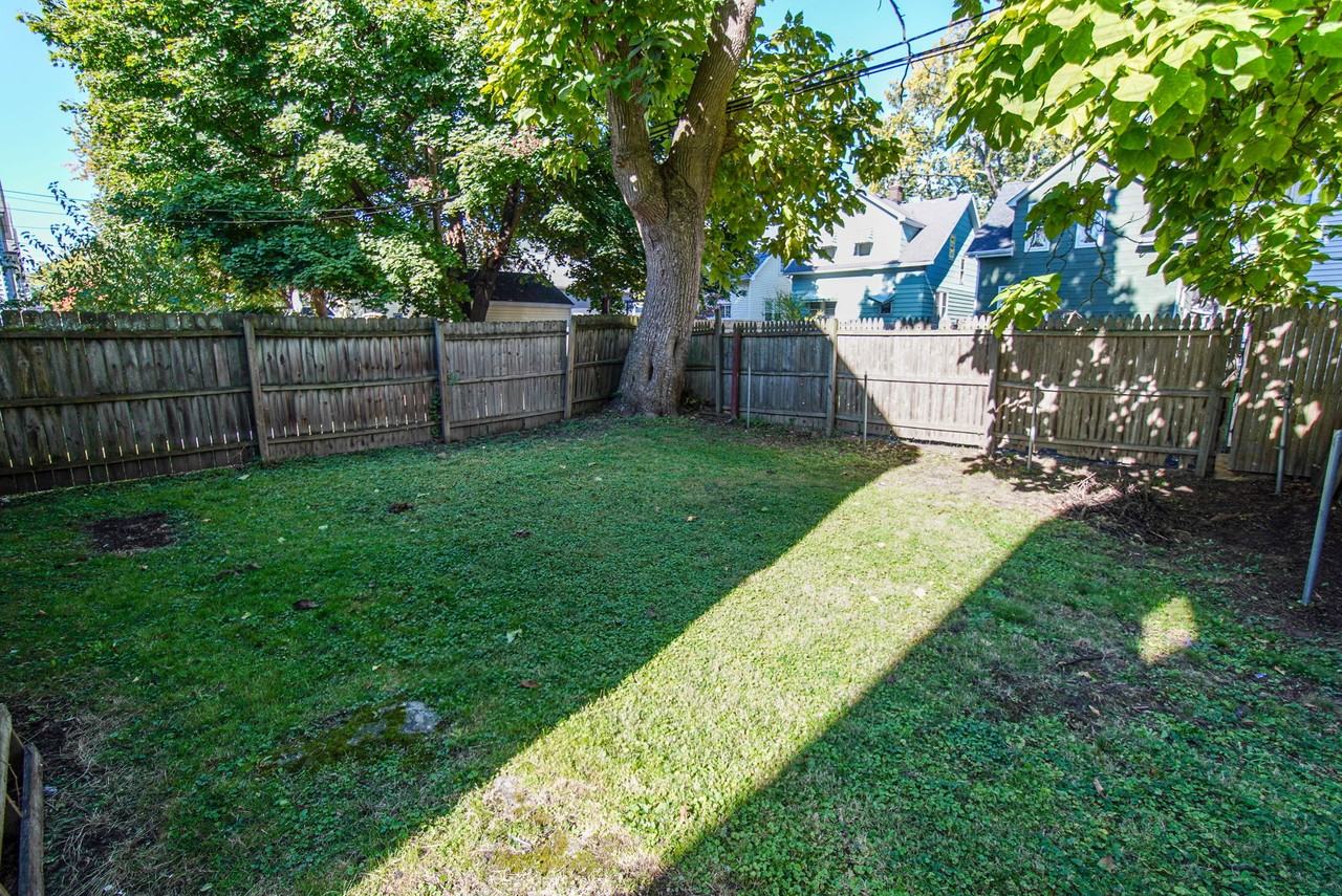 74 Woodside Ave #1 - Photo 4 of 21