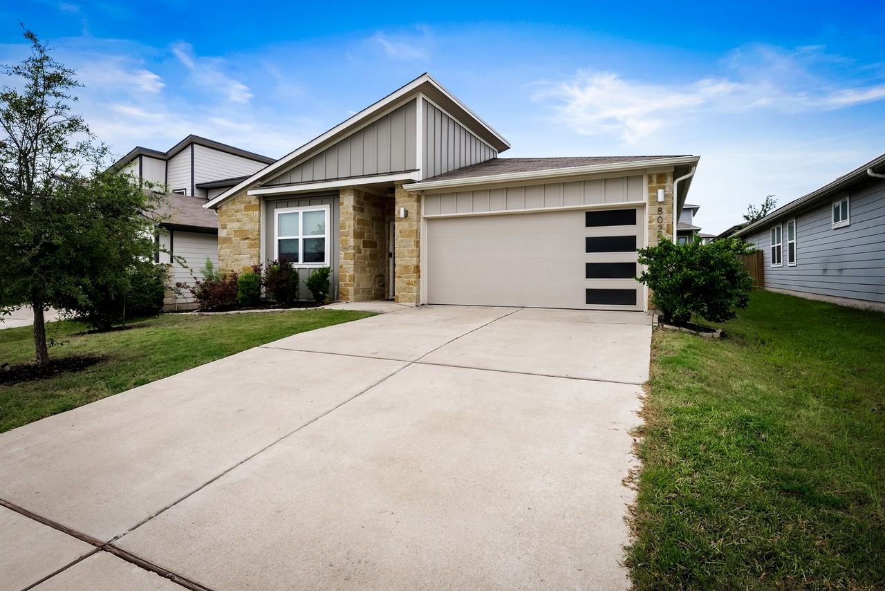 8025 City Top Blvd - Photo 2 of 22