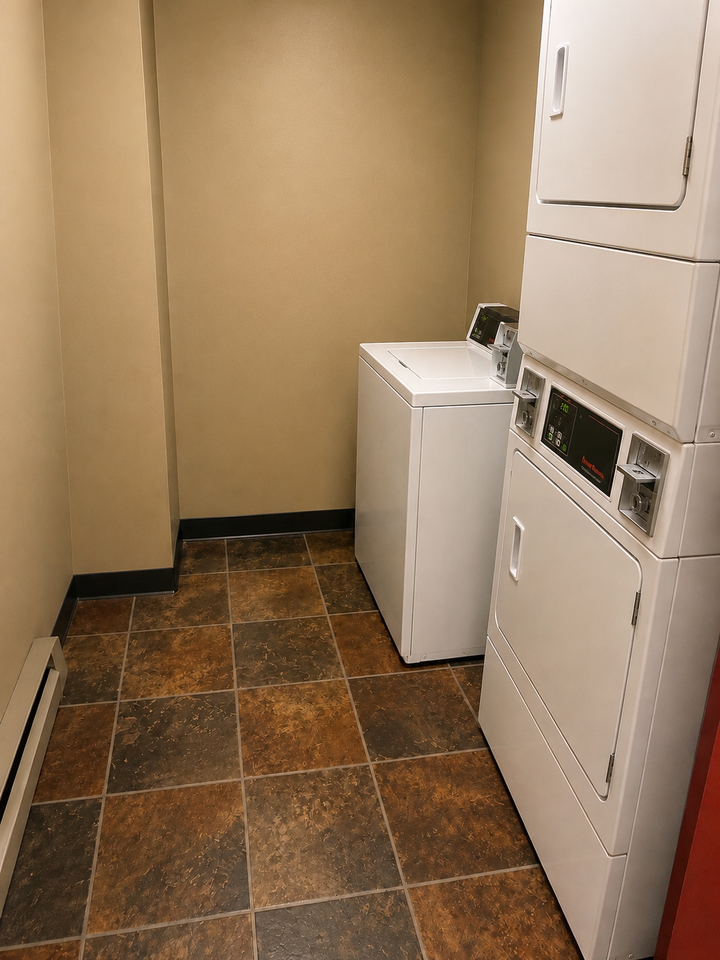 3131 Lark St #4 - Photo 3 of 10