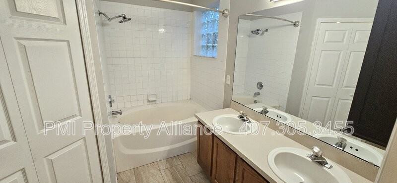 4212 Forest Island Dr - Photo 5 of 24