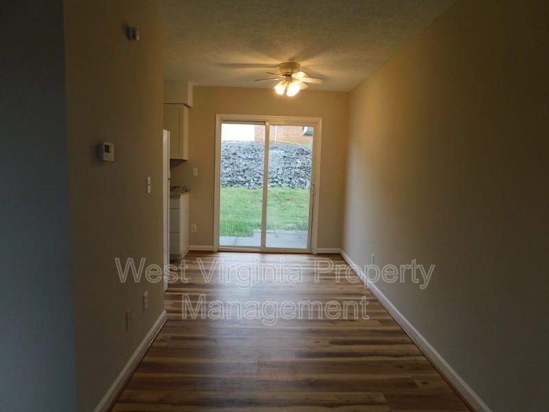 3648 Davis Stuart Rd #24 - Photo 3 of 8