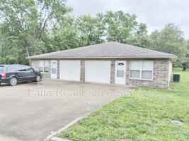featured image of 715 W 26th St