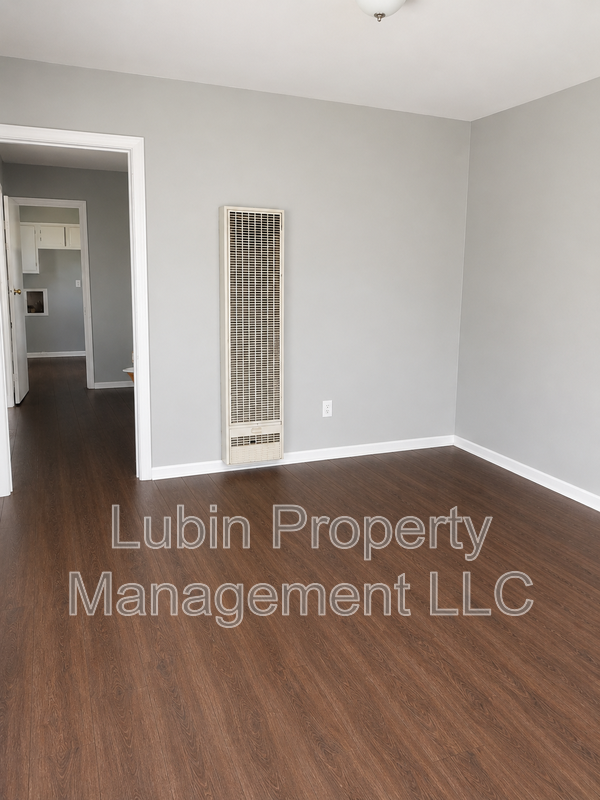 1437 Springdale St - Photo 2 of 6