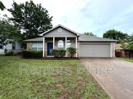 featured image of 312 W Sycamore St