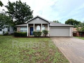 312 W Sycamore St - Photo 1 of 1