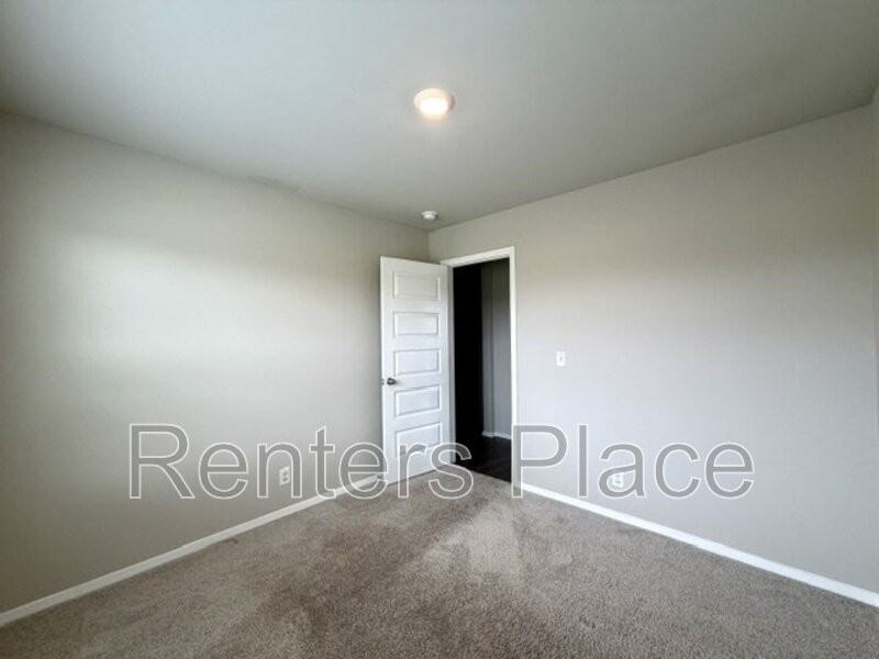 16216 S 88th East Ave - Photo 3 of 21