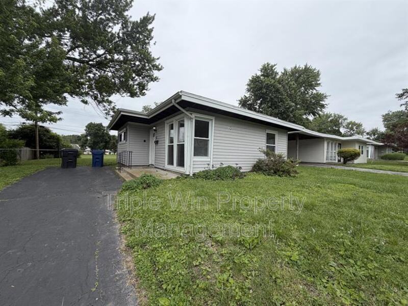10 Saint Celeste Dr - Photo 3 of 7