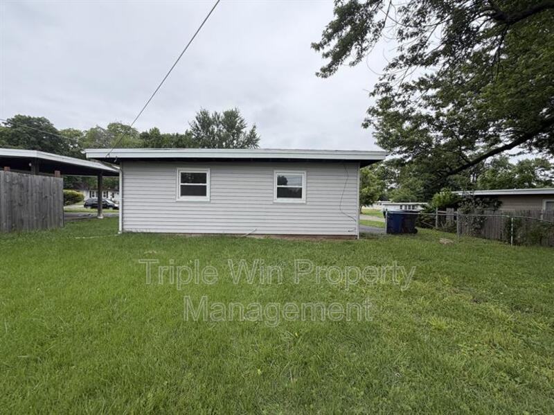10 Saint Celeste Dr - Photo 5 of 7