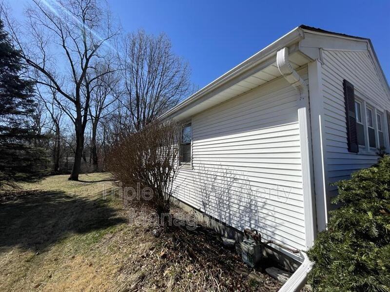 1280 Saint Catherine St - Photo 3 of 36