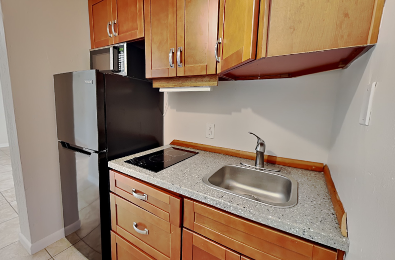 3619 W Cass St #B - Photo 2 of 8