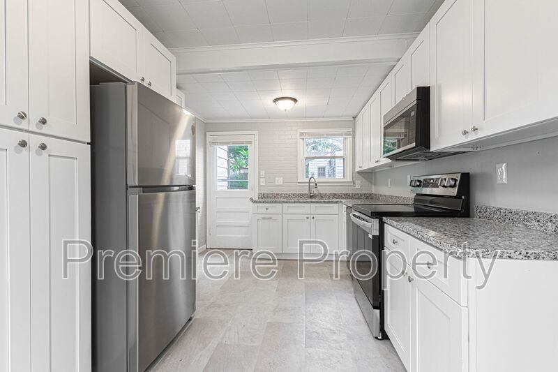 804 E Gudgell Ave - Photo 4 of 14