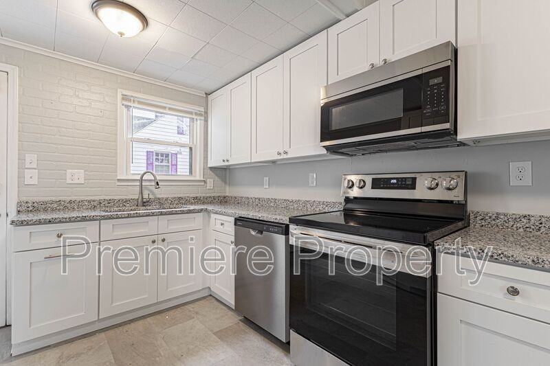 804 E Gudgell Ave - Photo 5 of 14