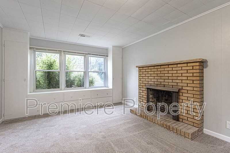 804 E Gudgell Ave - Photo 7 of 14