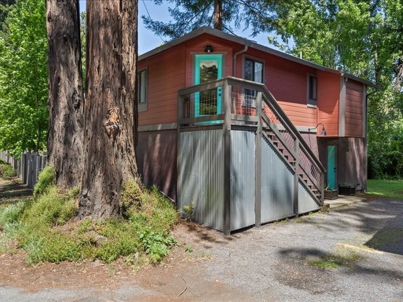 14975 River Rd #1 - Photo 3 of 28