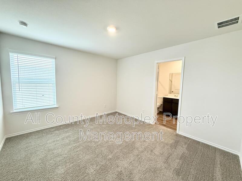 6114 Holly Spring Rd - Photo 4 of 7