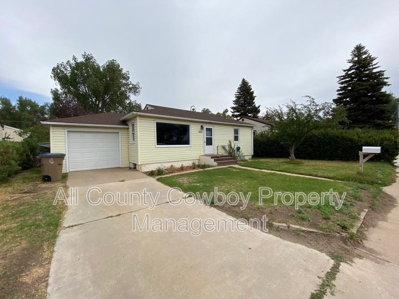 1417 Spring Creek Dr - Photo 2 of 13